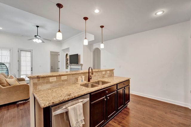 1965 ROCHELLE LN, Cordova, TN 38016