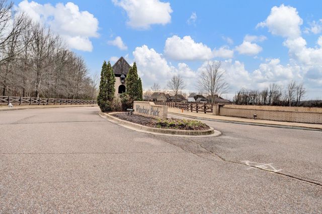 1965 ROCHELLE LN, Cordova, TN 38016