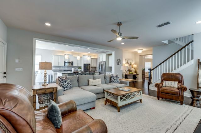 1050 Nolencrest Way, Franklin, TN 37067