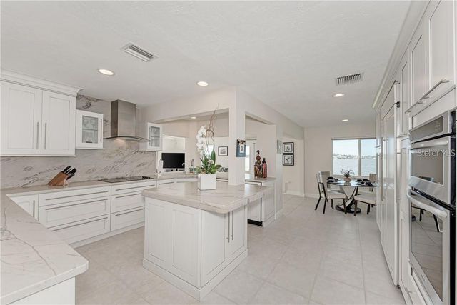 7692 COVE TERRACE, Sarasota, FL 34231