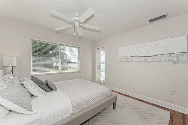 7692 COVE TERRACE, Sarasota, FL 34231