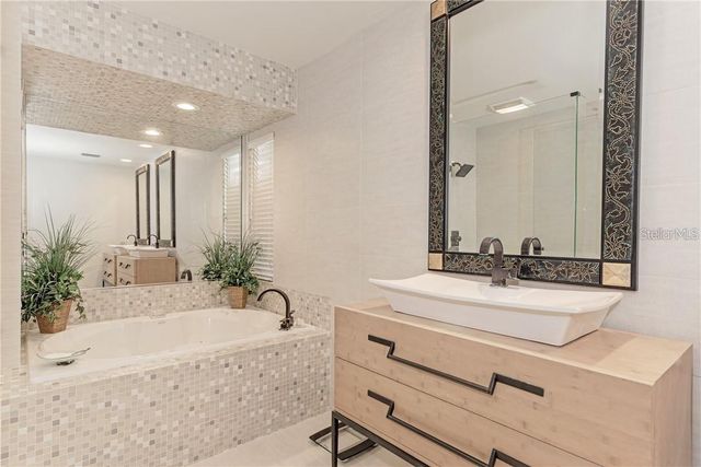 7692 COVE TERRACE, Sarasota, FL 34231