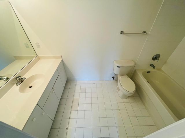 1055 Golden Lakes Boulevard 212, West Palm Beach, FL 33411