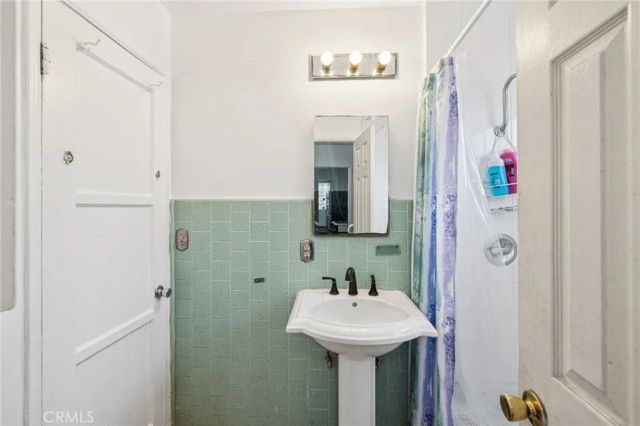 2938 Oakwood, Lynwood, CA 90262