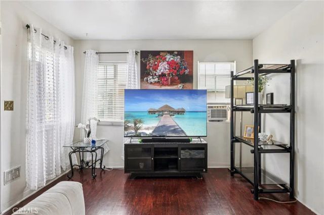 2938 Oakwood, Lynwood, CA 90262