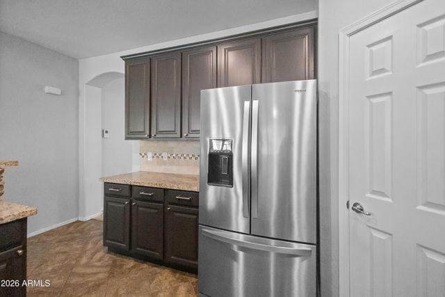 8352 W MOLLY Lane, Peoria, AZ 85383
