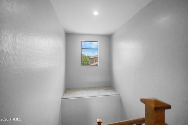 8352 W MOLLY Lane, Peoria, AZ 85383