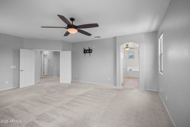 8352 W MOLLY Lane, Peoria, AZ 85383
