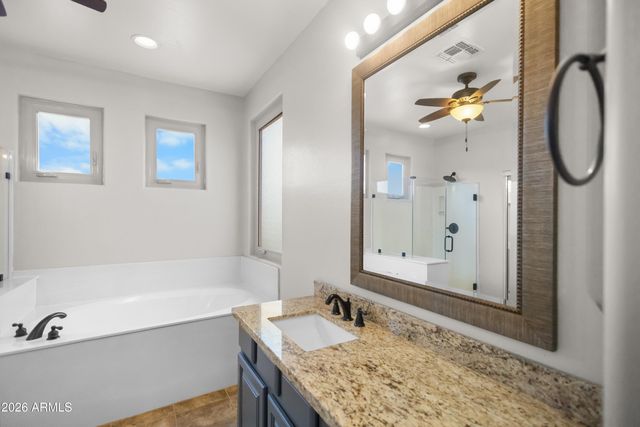 8352 W MOLLY Lane, Peoria, AZ 85383