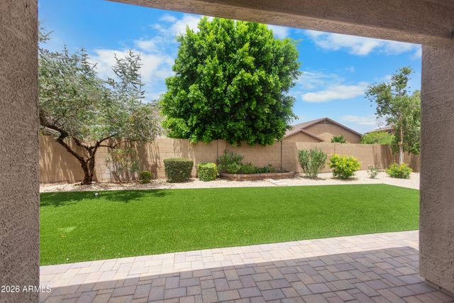 8352 W MOLLY Lane, Peoria, AZ 85383