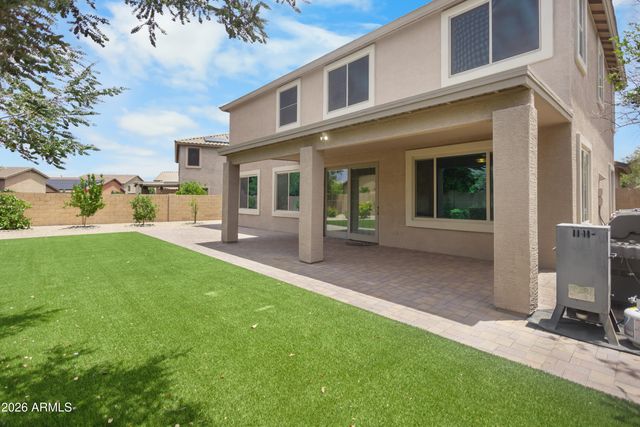 8352 W MOLLY Lane, Peoria, AZ 85383
