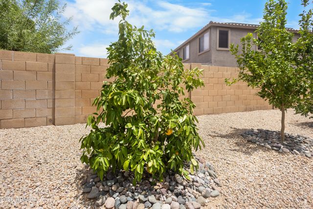 8352 W MOLLY Lane, Peoria, AZ 85383
