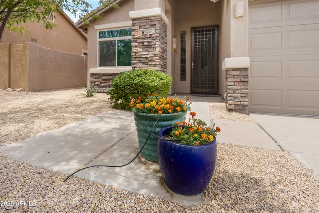8352 W MOLLY Lane, Peoria, AZ 85383