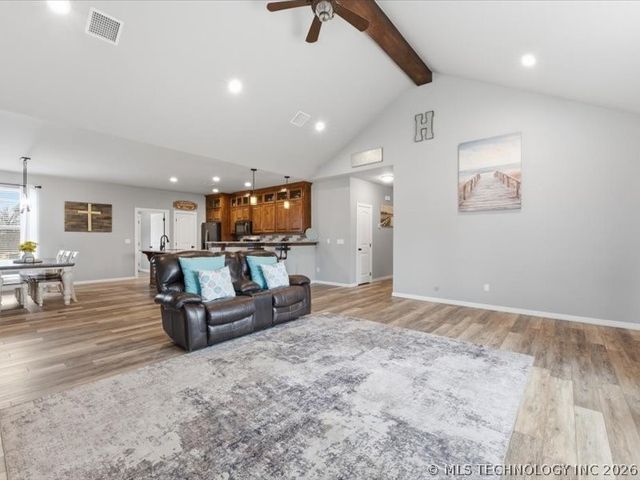 13800 Pease Lane, Skiatook, OK 74070