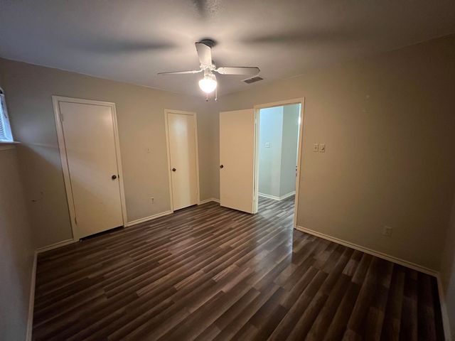 1009 Towne Lake Dr, Longview, TX 75601