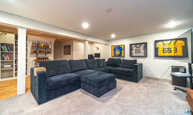 137 Mohawk Drive, West Hartford, CT 06117
