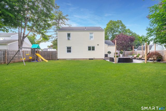 137 Mohawk Drive, West Hartford, CT 06117