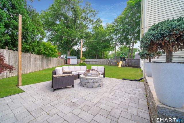 137 Mohawk Drive, West Hartford, CT 06117
