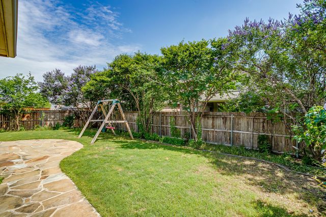 316 Madison Street, Burleson, TX 76028