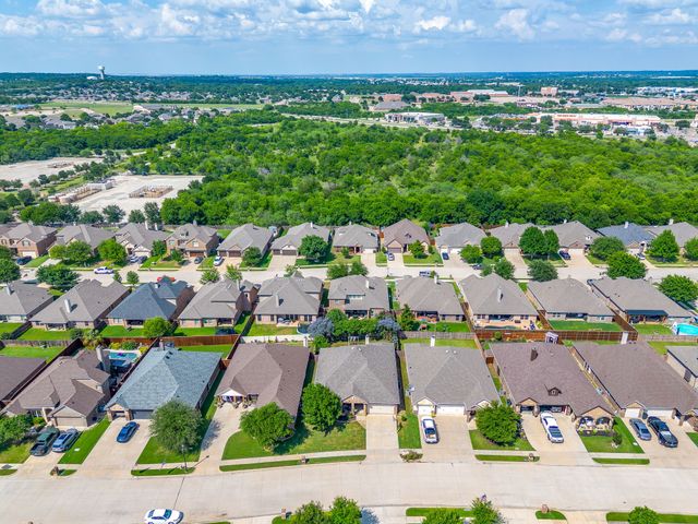 316 Madison Street, Burleson, TX 76028