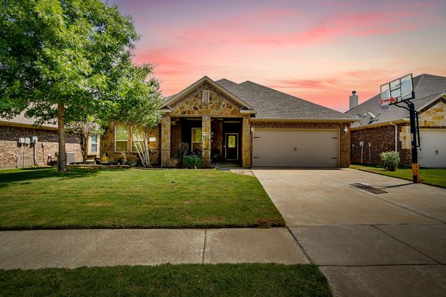 316 Madison Street, Burleson, TX 76028