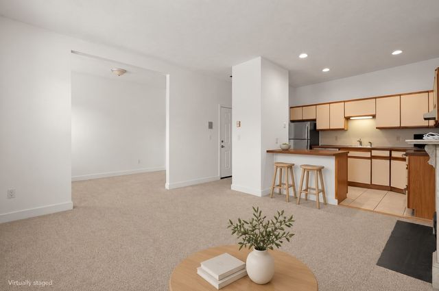 664 Massachusetts Ave 4, Boston, MA 02118