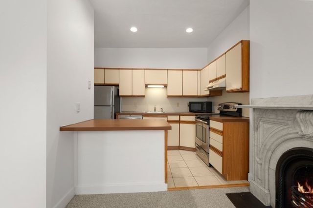 664 Massachusetts Ave 4, Boston, MA 02118