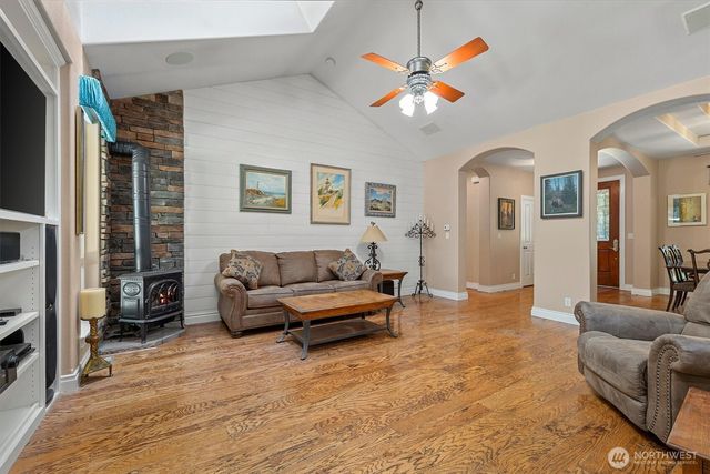 500 Wandering Lane, Coupeville, WA 98239