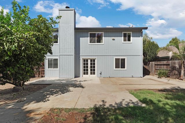 2142 Bluejay Way, Lodi, CA 95240