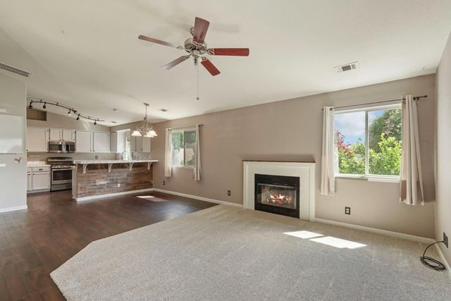 2142 Bluejay Way, Lodi, CA 95240