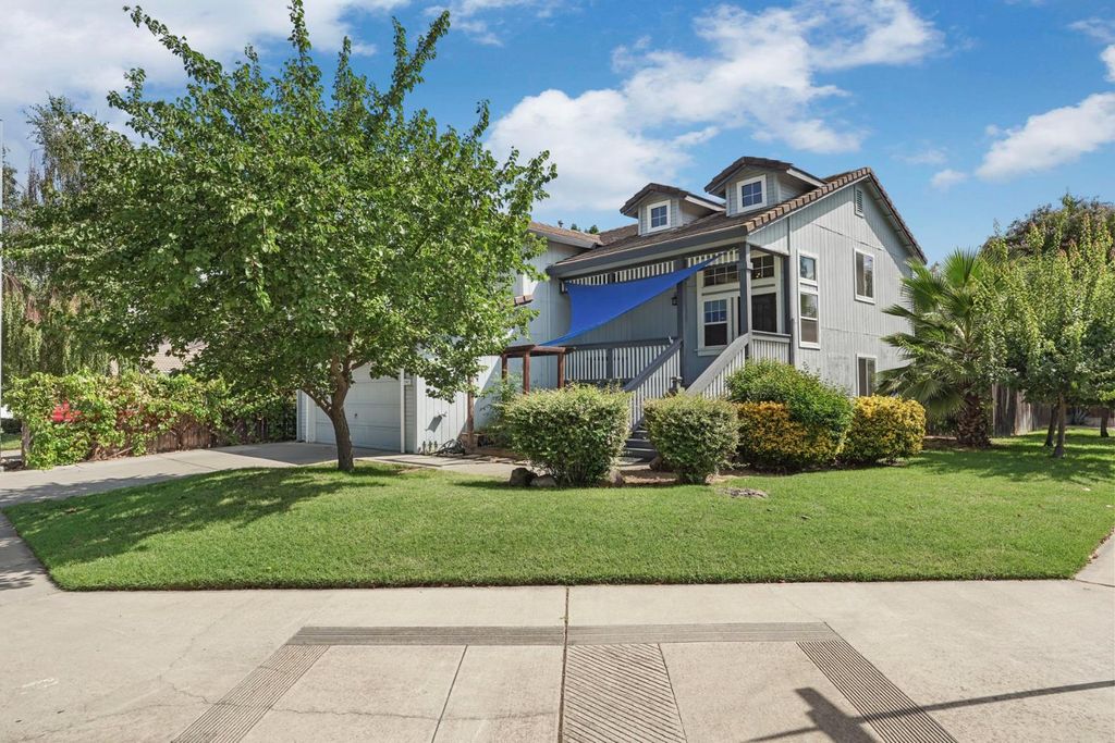 2142 Bluejay Way, Lodi, CA 95240