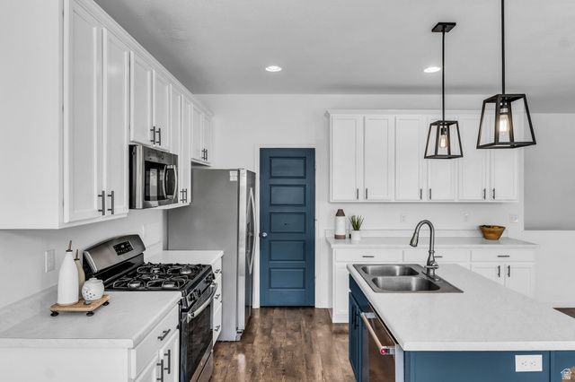 193 E OLIVIA LN, Saratoga Springs, UT 84045