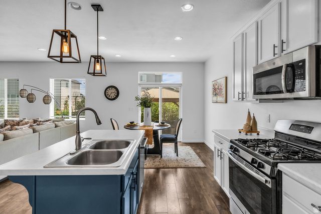 193 E OLIVIA LN, Saratoga Springs, UT 84045