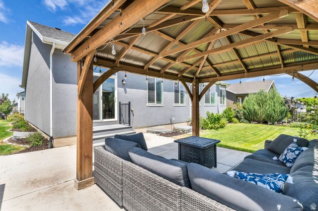 193 E OLIVIA LN, Saratoga Springs, UT 84045