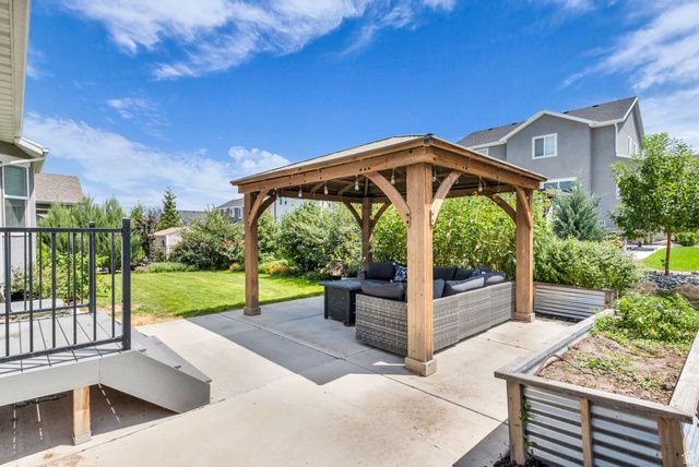 193 E OLIVIA LN, Saratoga Springs, UT 84045