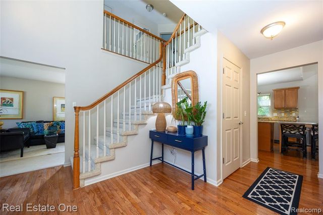 3481 Castlewood Court, Wixom, MI 48393