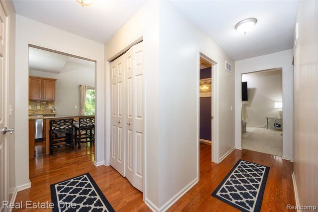 3481 Castlewood Court, Wixom, MI 48393