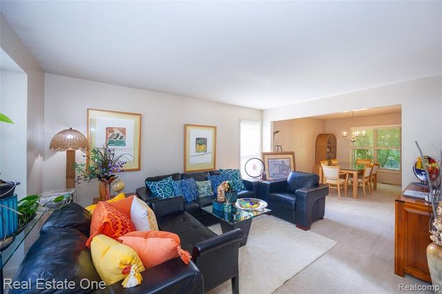 3481 Castlewood Court, Wixom, MI 48393
