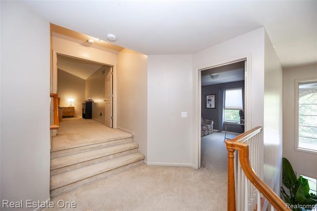3481 Castlewood Court, Wixom, MI 48393