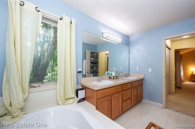 3481 Castlewood Court, Wixom, MI 48393