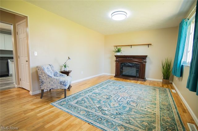 19 Osborne Street, Washington, WV 26181