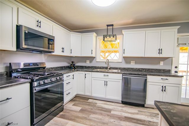 19 Osborne Street, Washington, WV 26181