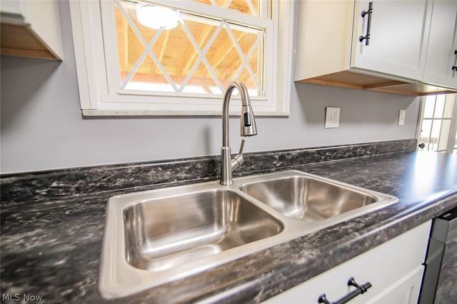 19 Osborne Street, Washington, WV 26181