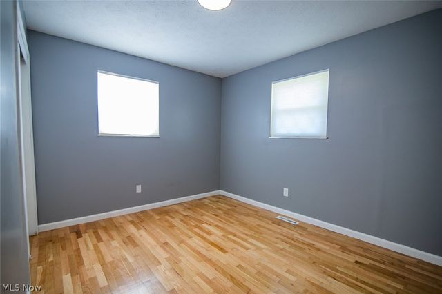 19 Osborne Street, Washington, WV 26181