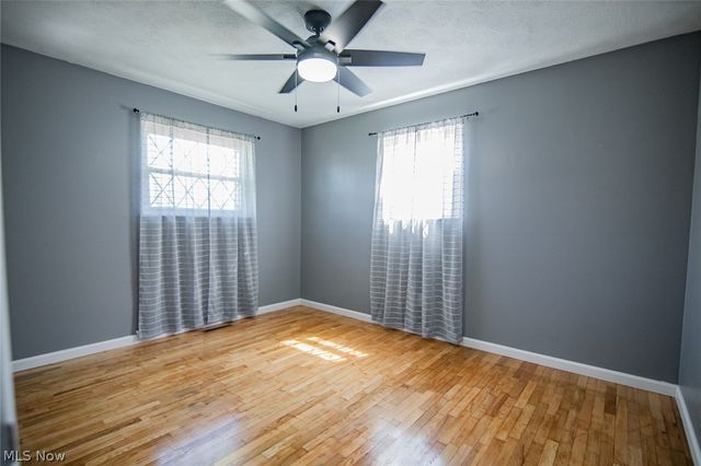 19 Osborne Street, Washington, WV 26181