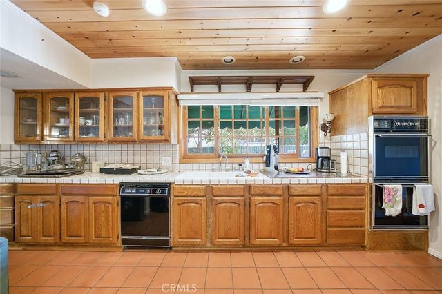 2393 Allen Avenue, Altadena, CA 91001