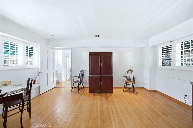 2393 Allen Avenue, Altadena, CA 91001