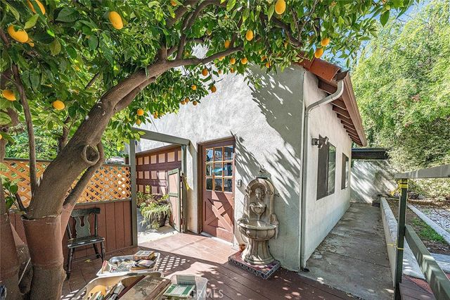 2393 Allen Avenue, Altadena, CA 91001