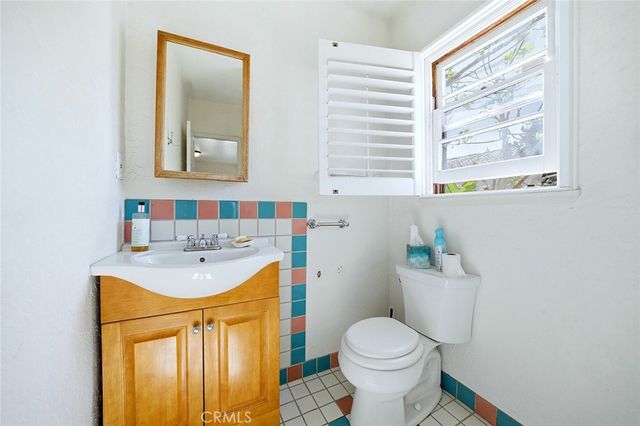 2393 Allen Avenue, Altadena, CA 91001