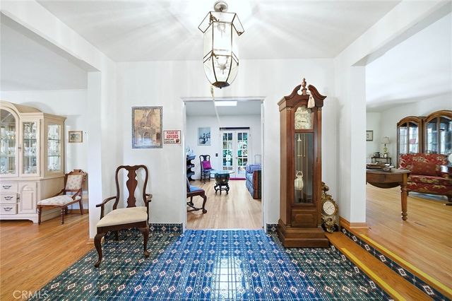 2393 Allen Avenue, Altadena, CA 91001